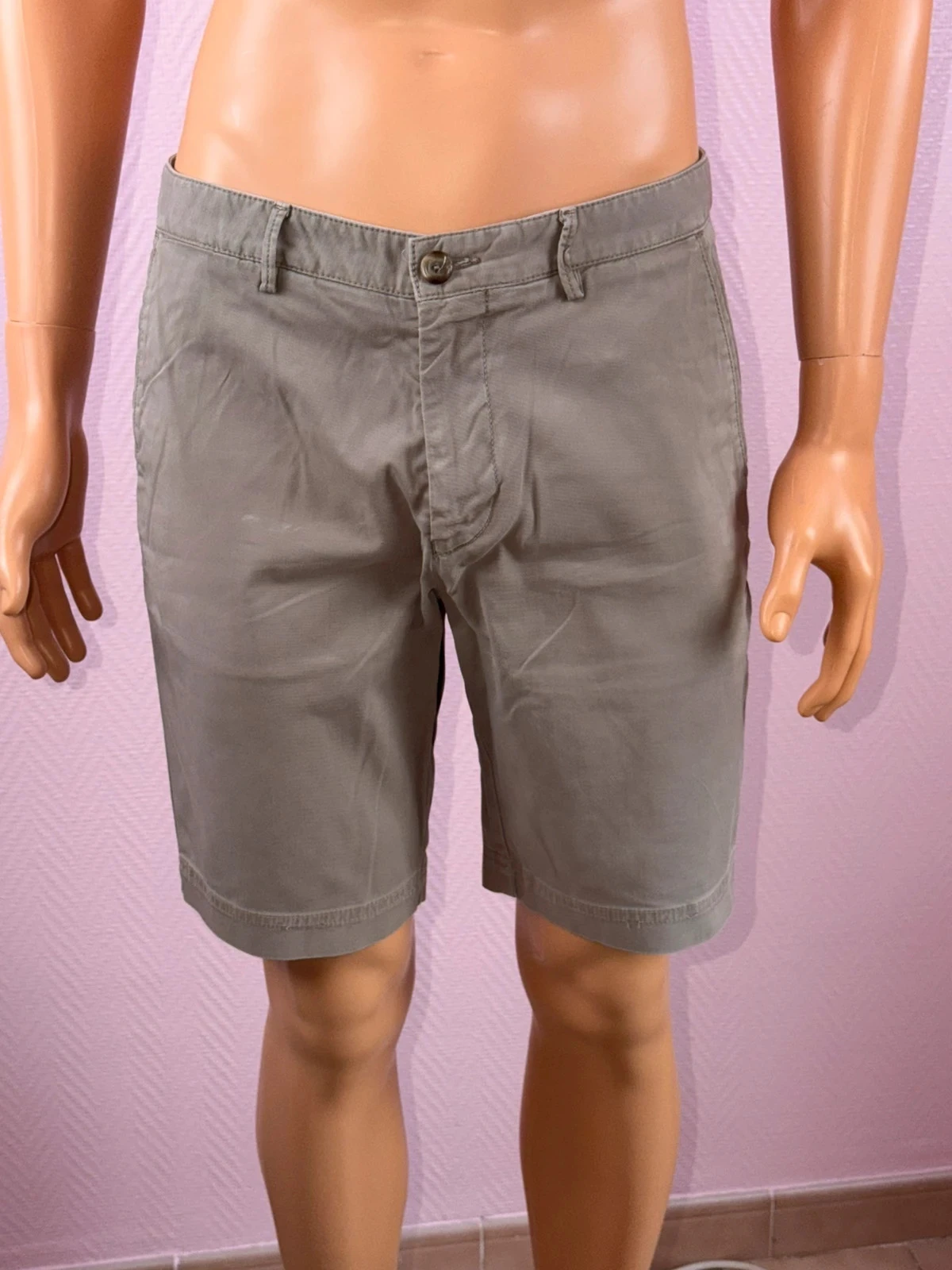 Men's Hugo Boss shorts size 46 – photo 2